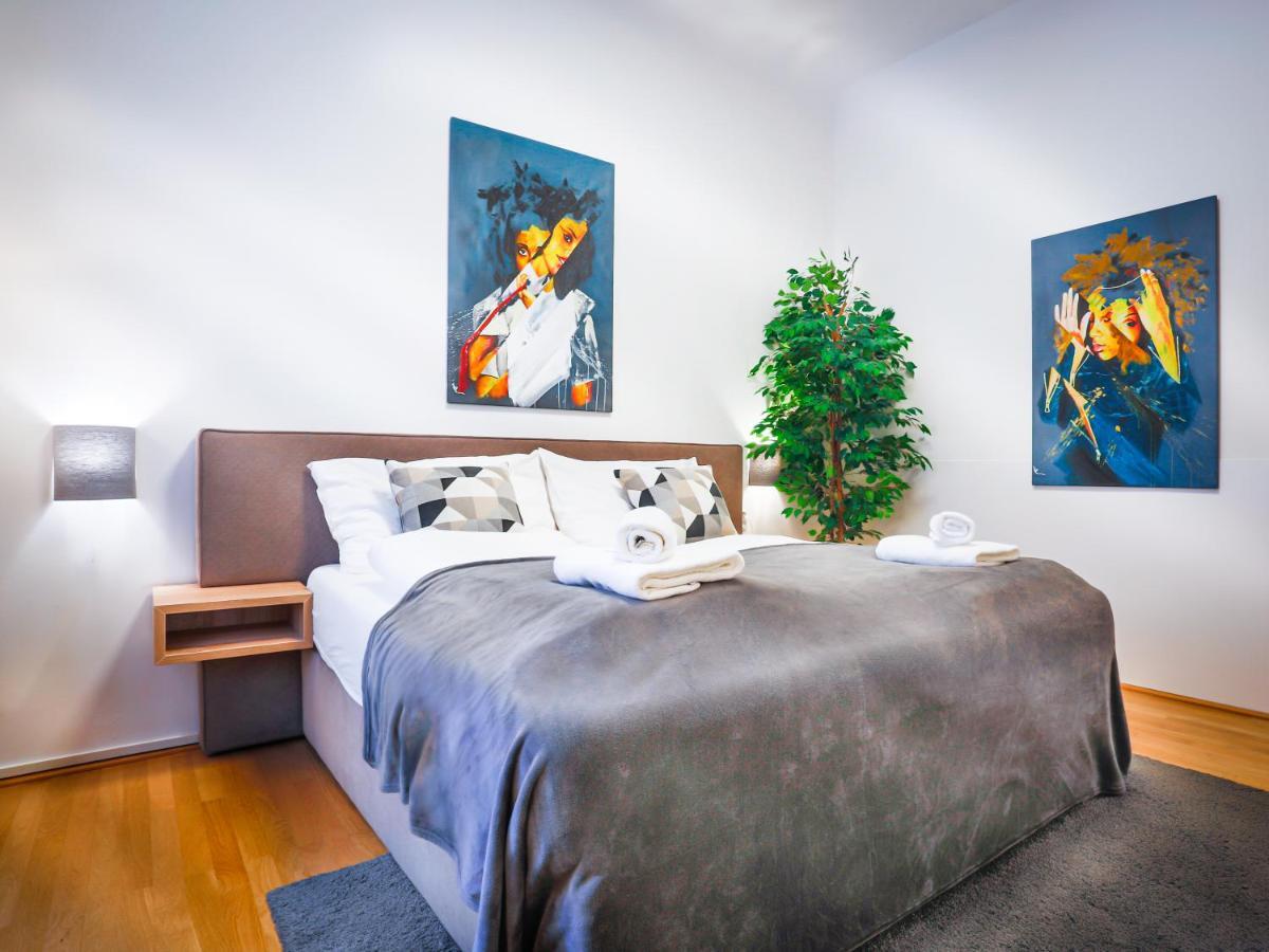 Sky9 Apartments City Center Vienna Luaran gambar